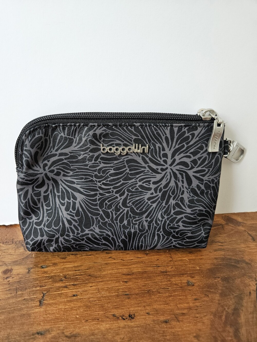 Baggallini On The Go Daily RFID Pouch Grey Black Midnight Blossom Print